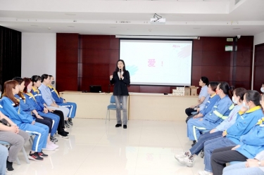 以爱为线，以懂为梁 | 银河集团(galaxy)开展“与青春期孩子的沟通——懂是爱的前提”互动沙龙活动