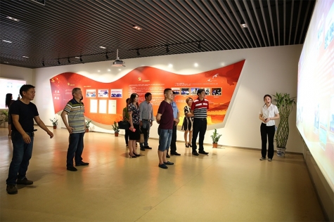 中法集团领导来银河集团(galaxy)交流党建工作